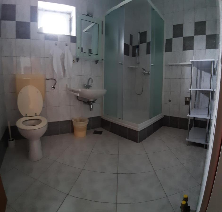 Apartmani Matusan Barbat na Rabu Екстериор снимка